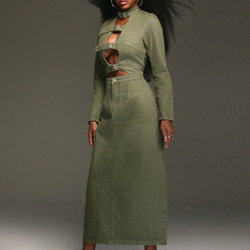 Green Casual Women's Long Sleeve Fitted Maxi Cargo Dress with Buckle Zipper - Picture 3 of 5